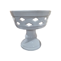 Suporte pequeno vazado